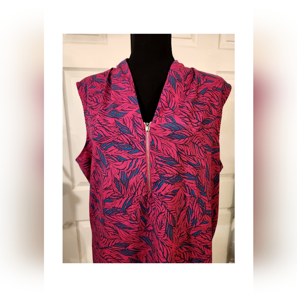 Jaclyn Smith Collection Women’s Sleeveless Top 2XL Magenta 1/4 Zip Maximalism - Picture 3 of 10